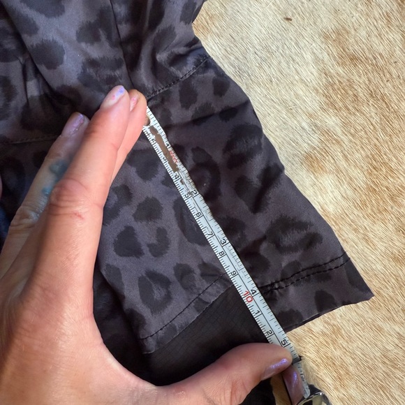 Shorts - Picture 4 of 4